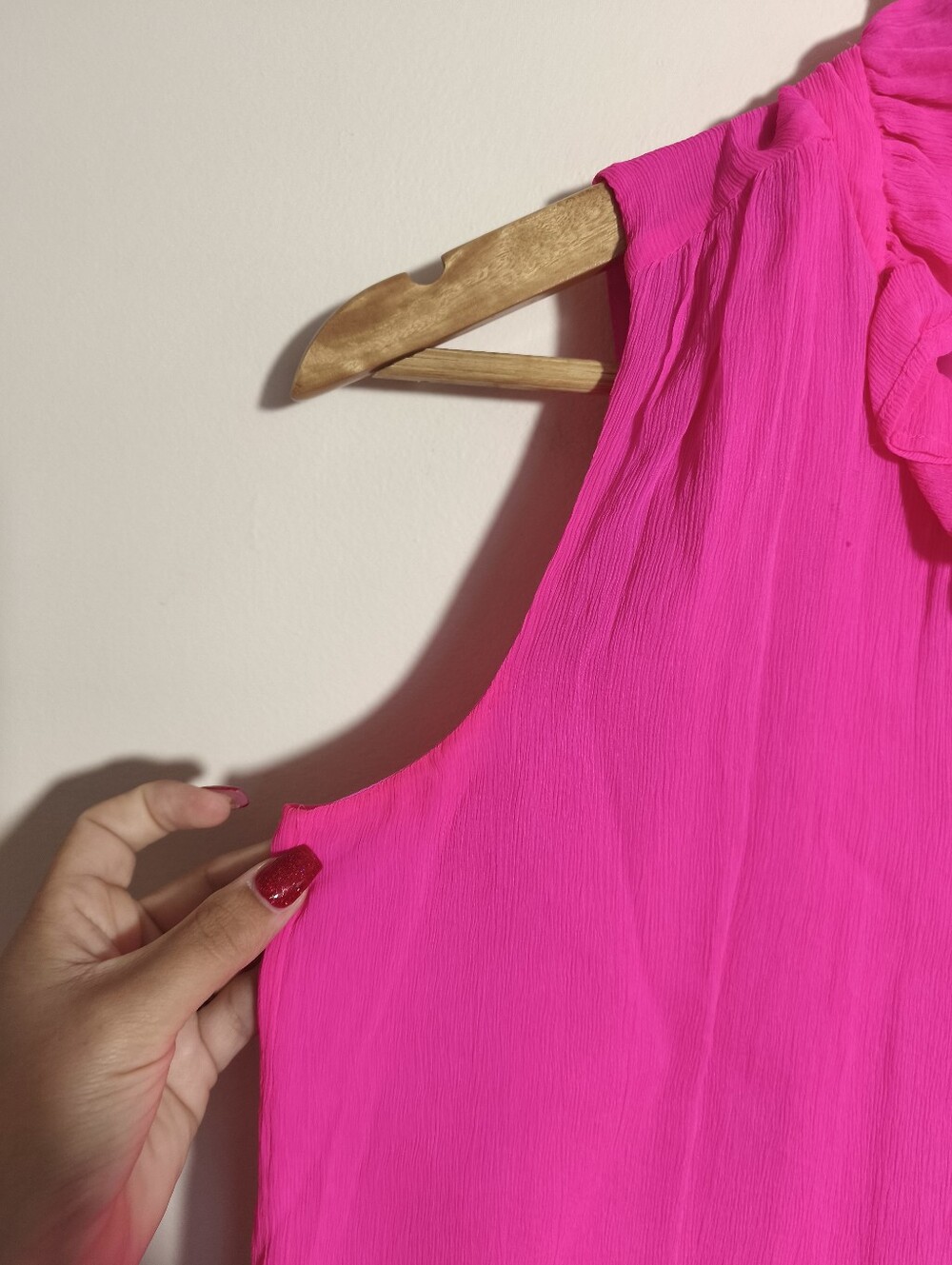J Crew 100% Silk Chiffon Ruffle Trim Sleeveless Blouse sz 4 Neon Pink Lux Chic - Picture 3 of 8